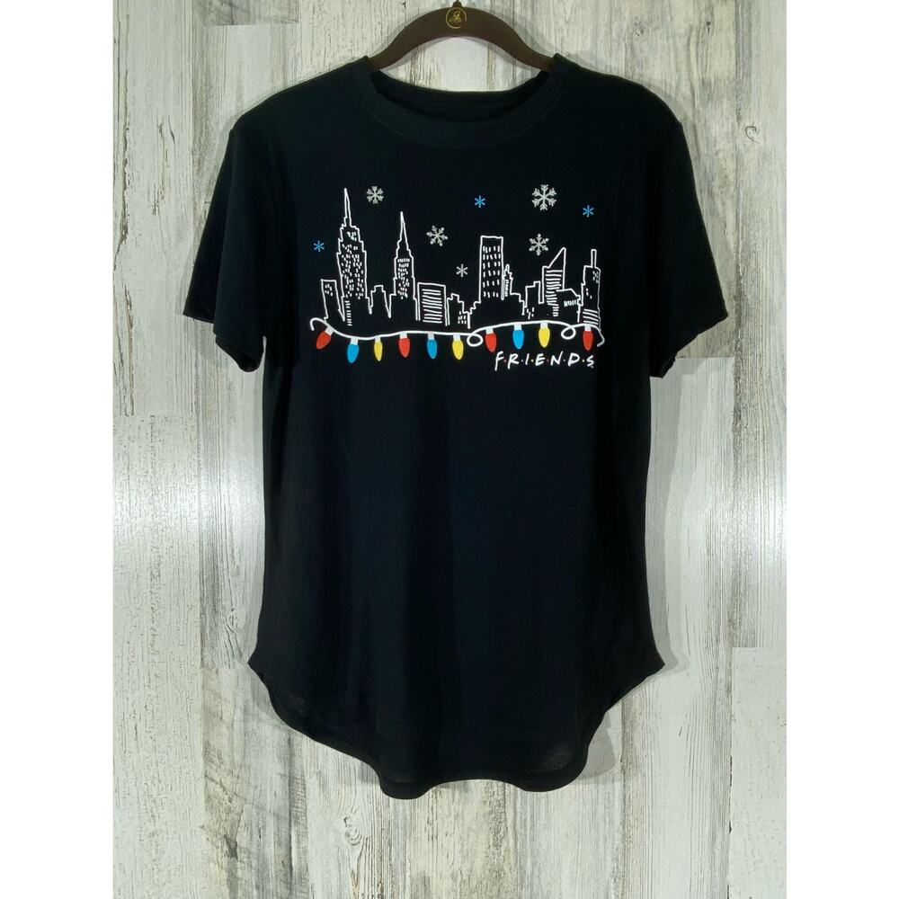 Friends The TV Series Womens Shirt Size Medium  Christmas‎ Shirt Holiday Lights